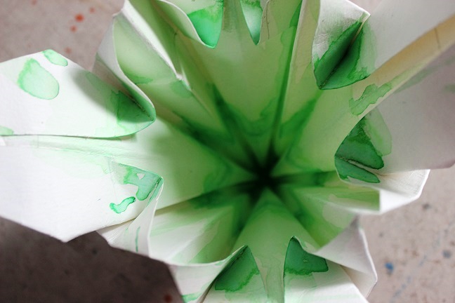 Origami Litmus Flower - pH 0.6